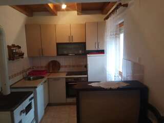 Дома для отпуска Village House Štitarica Мойковац Дом с 4 спальнями-12